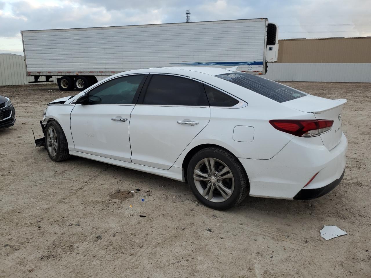 Image 2 of 2018 HYUNDAI SONATA SPORT 2018 with VIN 5NPE34AF4JH707890