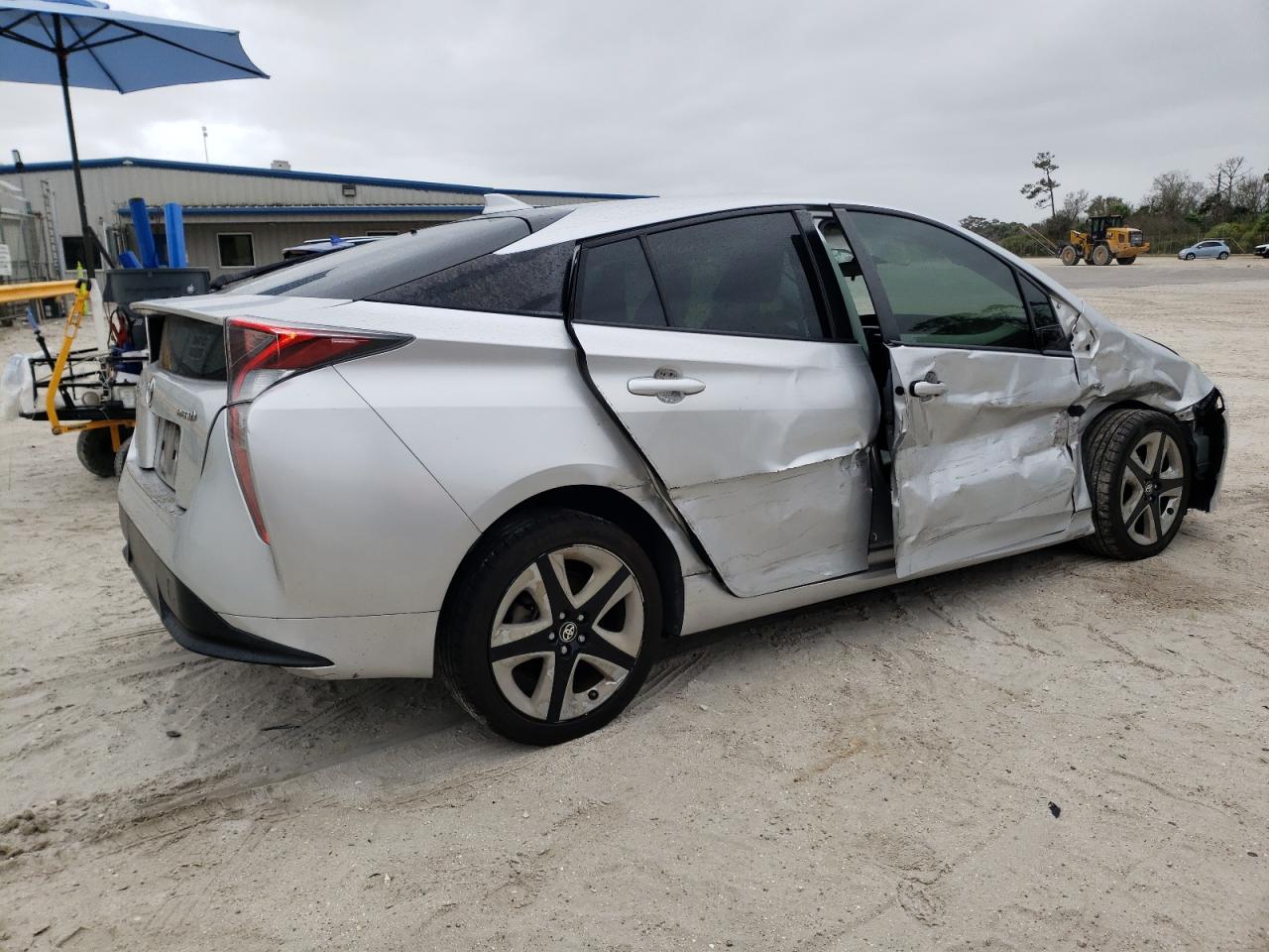Obraz 3 z 2016 TOYOTA PRIUS  2016 z VIN JTDKARFU4G3029224