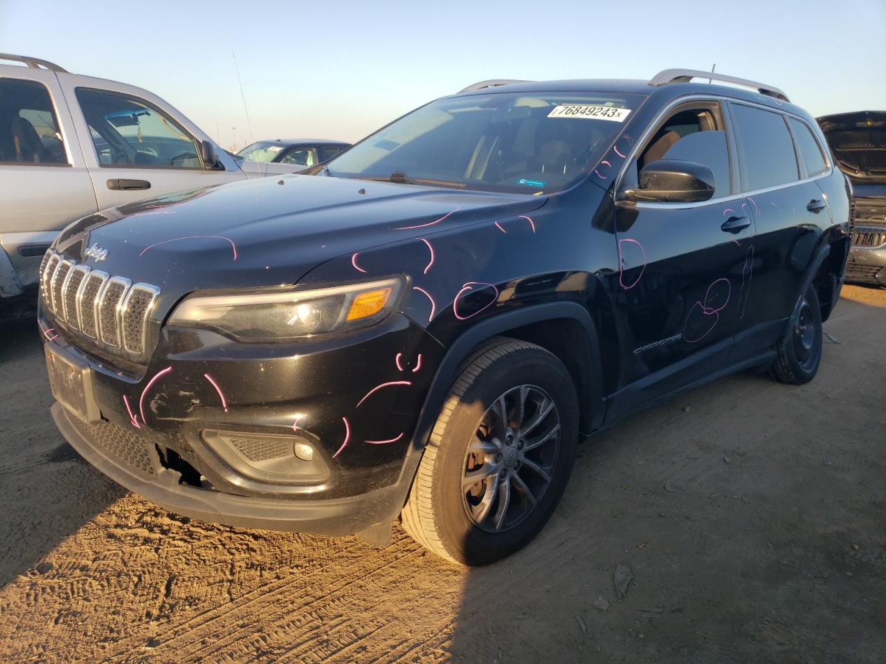 Obraz 1 z 2019 JEEP CHEROKEE LATITUDE 2019 z VIN 1C4PJMCB1KD309505