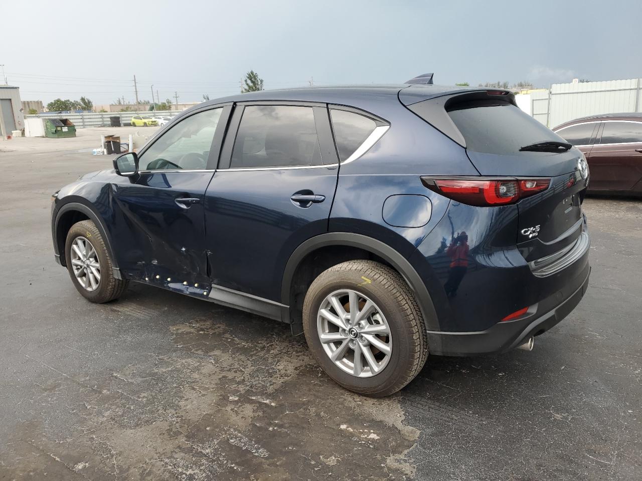 Obraz 2 z Mazda Cx-5 Select 2023 z VIN JM3KFBBM2P0188427