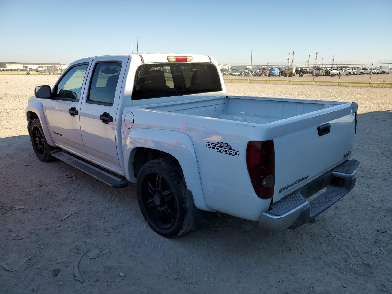 Image 2 of 2005 GMC CANYON  2005 with VIN 1GTCS136558289138