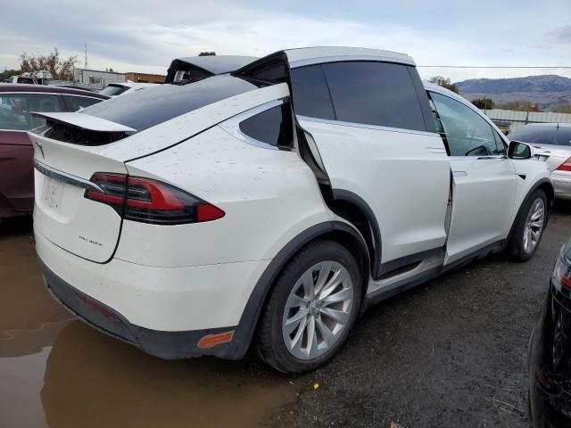 Изображение 3 2020 TESLA MODEL X  2020 с VIN 5YJXCAE24LF282235