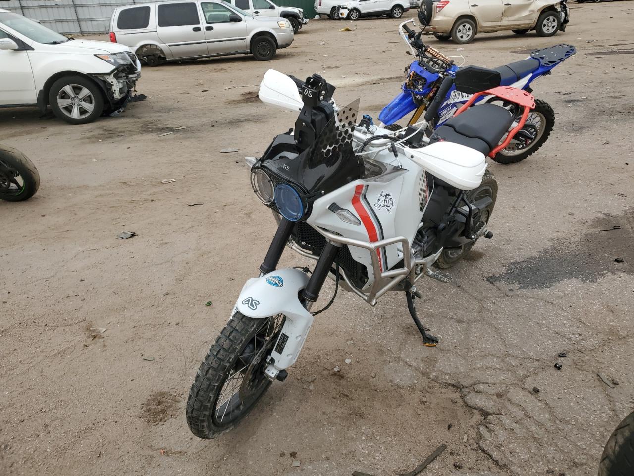 Изображение 2 2023 DUCATI DESERT X  2023 с VIN ZDMXANDT6PB001685