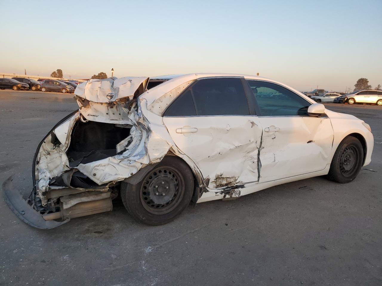 Image 3 of 2016 TOYOTA CAMRY LE 2016 with VIN 4T1BF1FKXGU539357