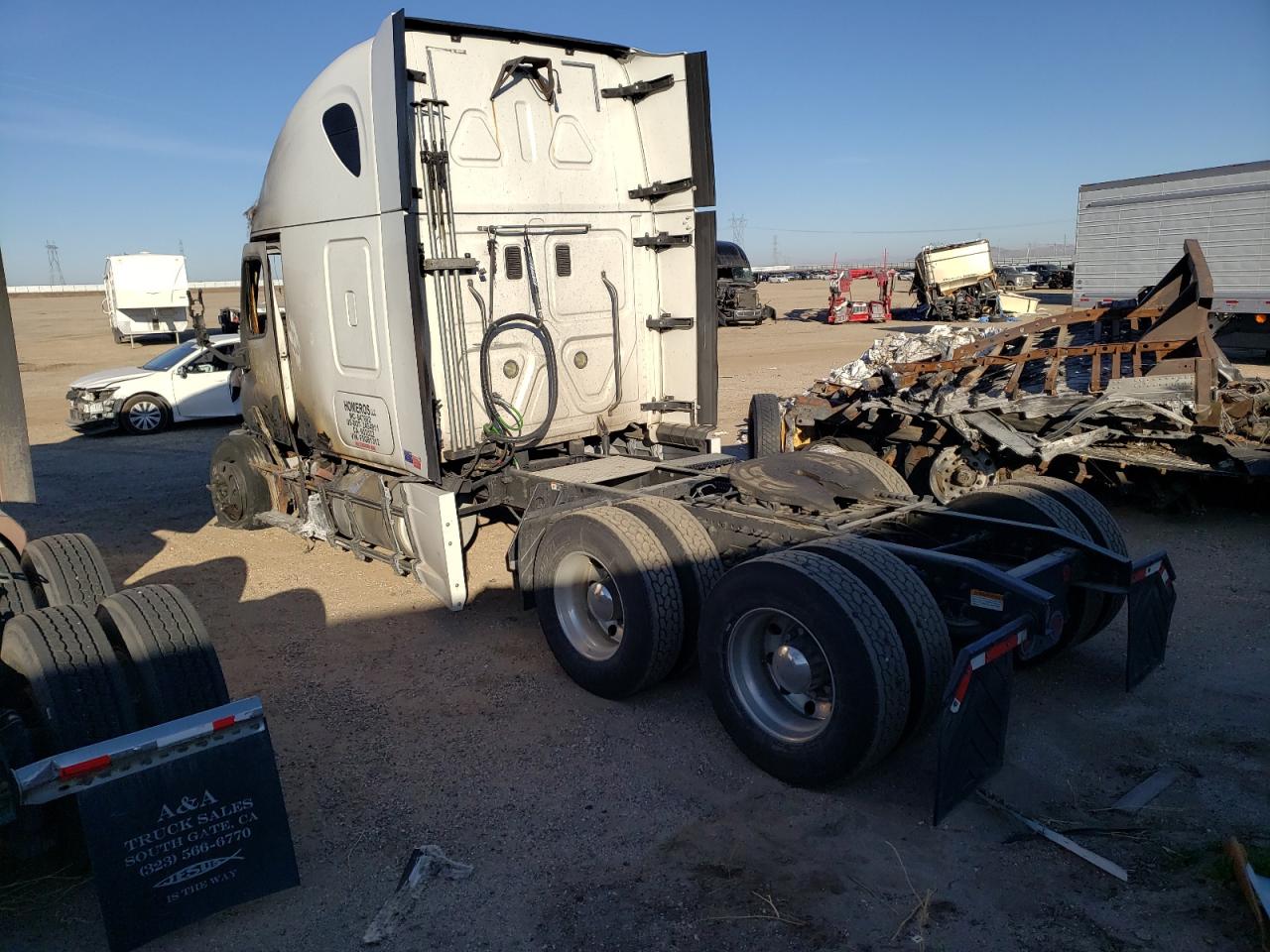Obraz 3 z 2015 FREIGHTLINER CASCADIA 125  2015 z VIN 3AKJGLD51FSGB1312