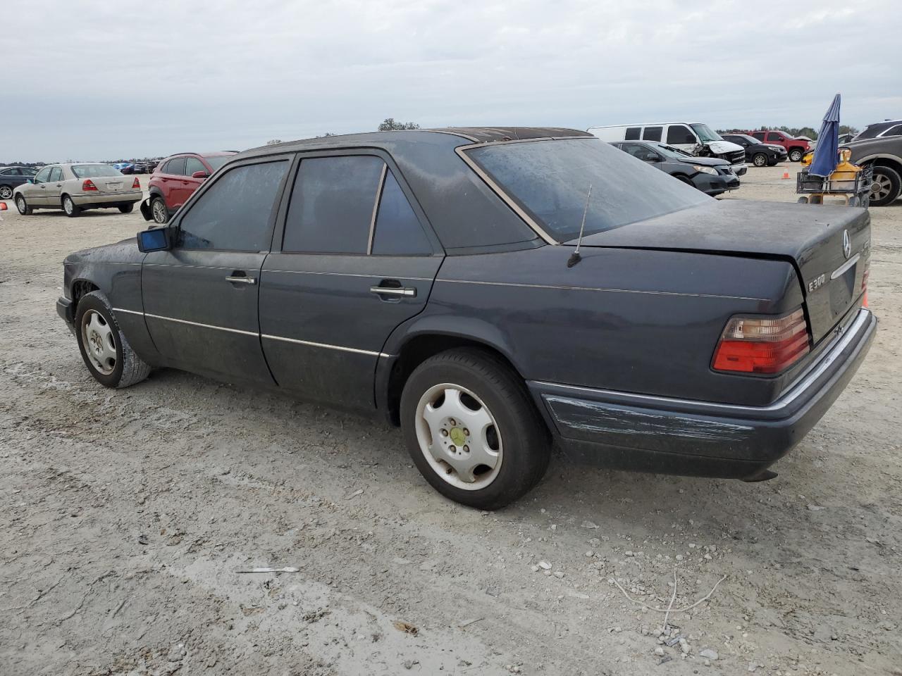 Изображение 2 1995 MERCEDES-BENZ E 300D 1995 с VIN WDBEB31EXSC266945
