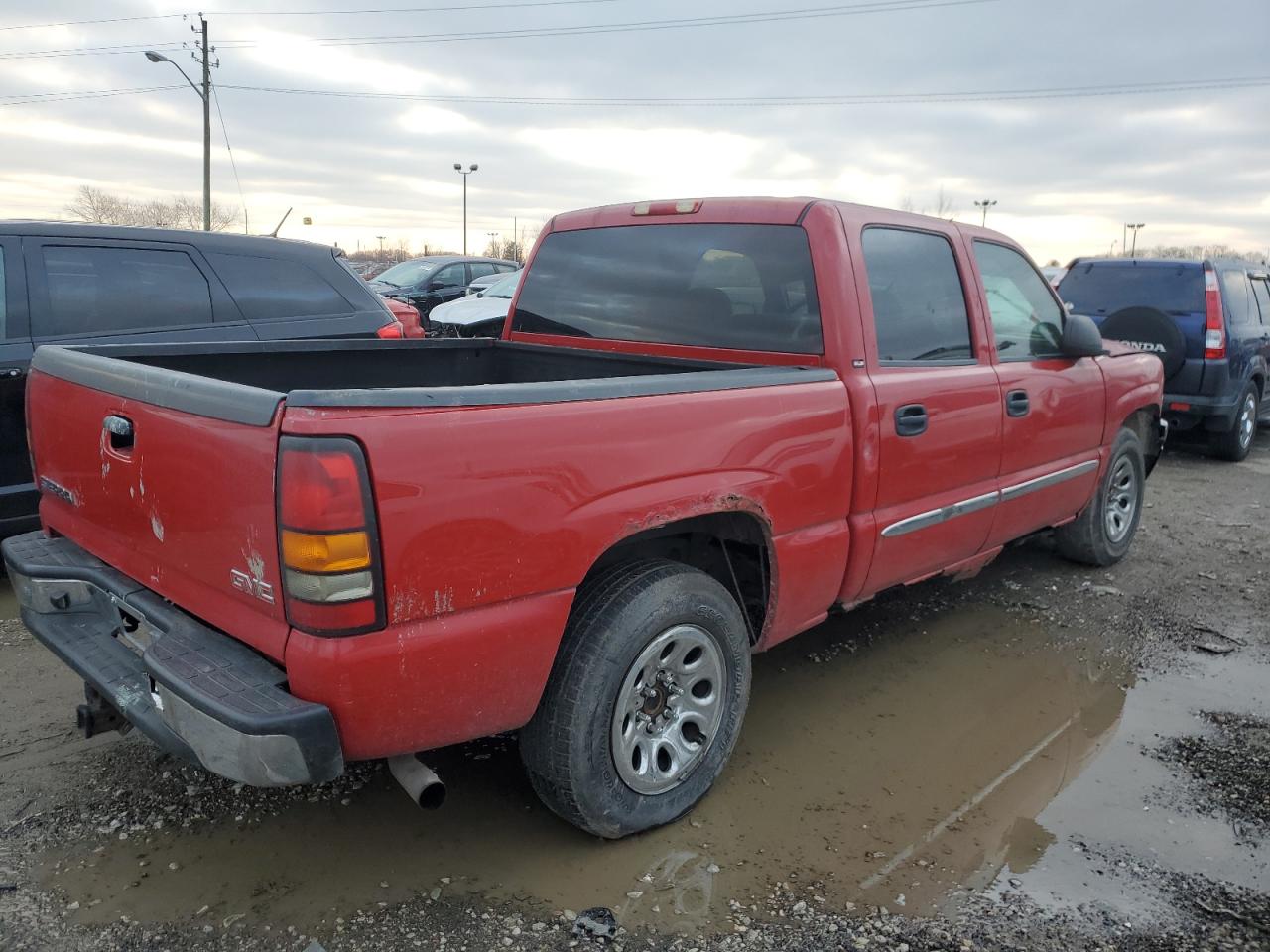 Image 3 of 2005 GMC NEW SIERRA C1500 2005 with VIN 2GTEC13T251388997