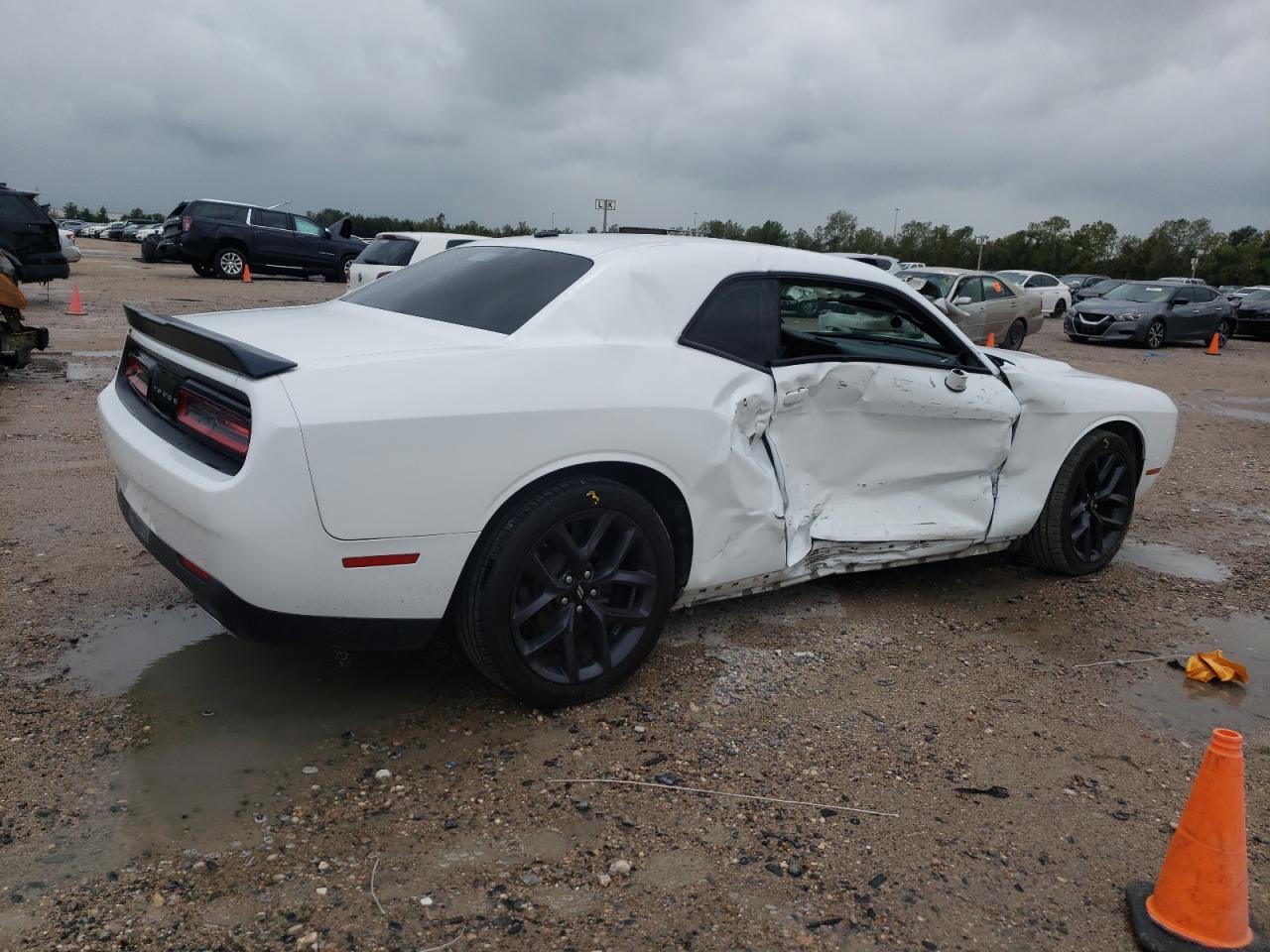 Изображение 3 2019 DODGE CHALLENGER SXT 2019 с VIN 2C3CDZAG7KH717046
