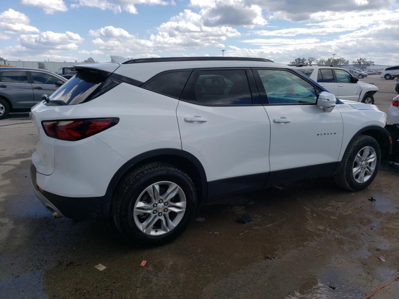 Изображение 3 2021 CHEVROLET BLAZER 1LT 2021 с VIN 3GNKBBRA1MS501480