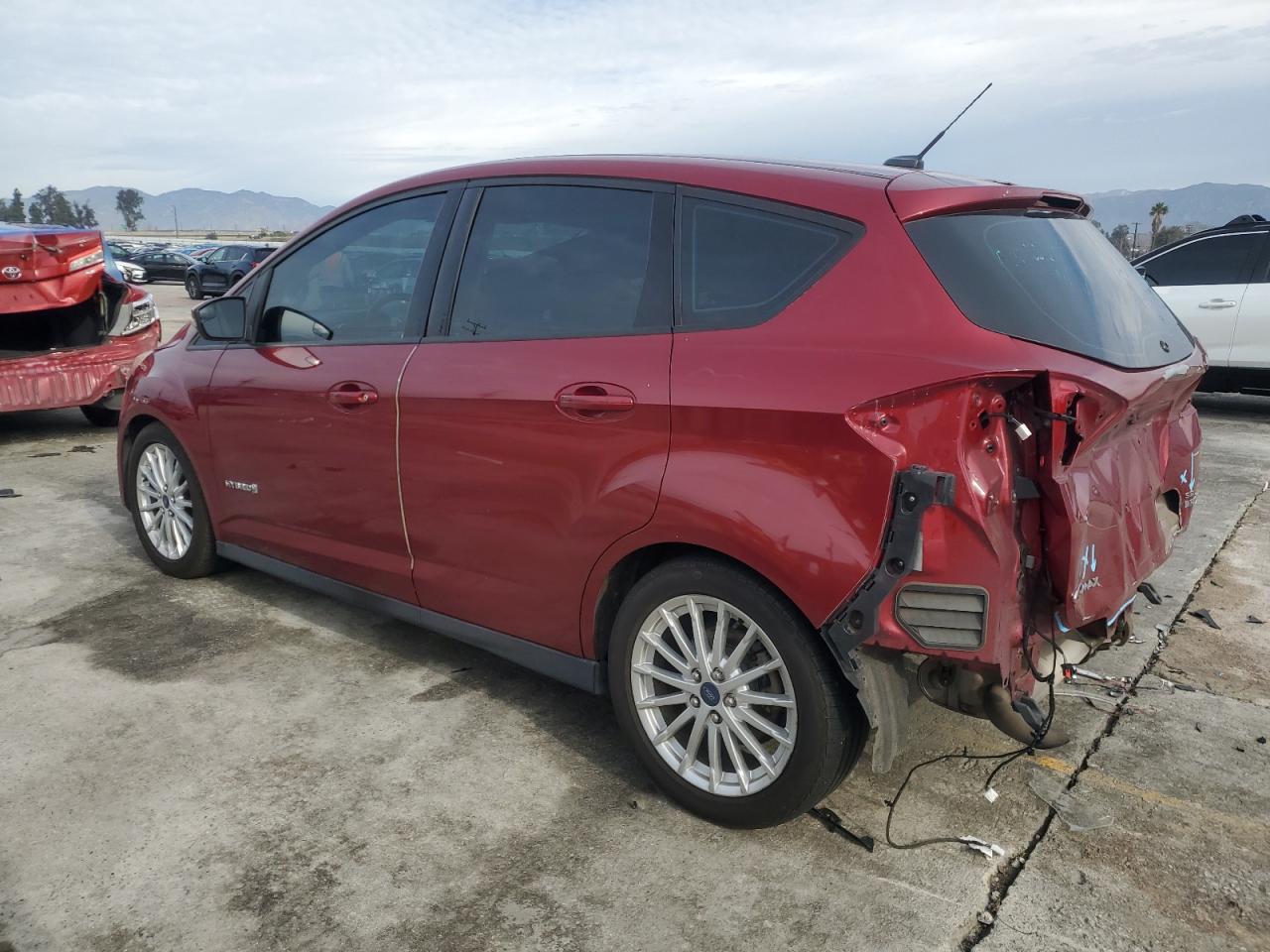 Изображение 2 2013 FORD C-MAX SE 2013 с VIN 1FADP5AU8DL502762