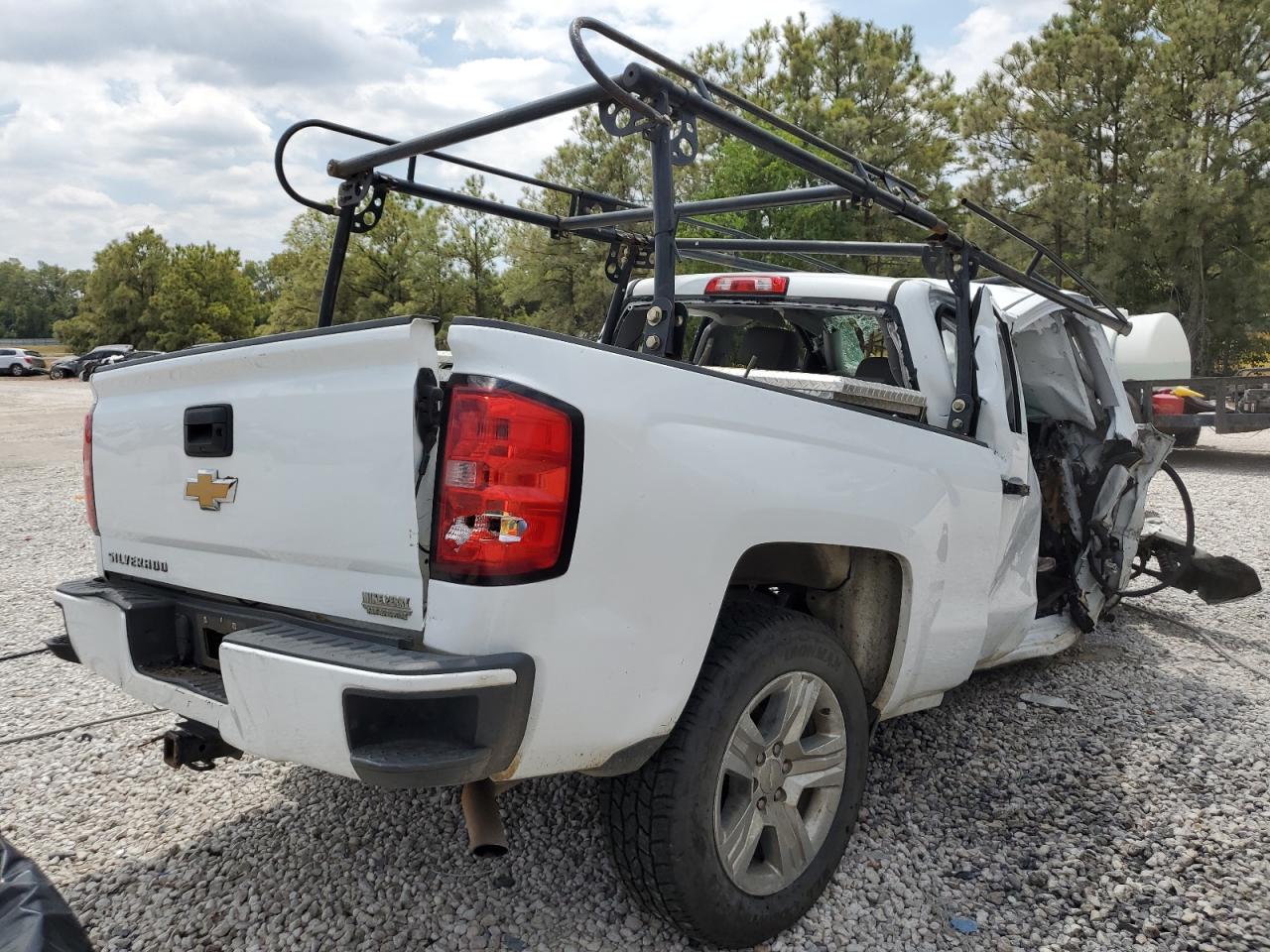 Image 3 of 2017 CHEVROLET SILVERADO C1500 CUSTOM 2017 with VIN 1GCRCPEC7HZ368192