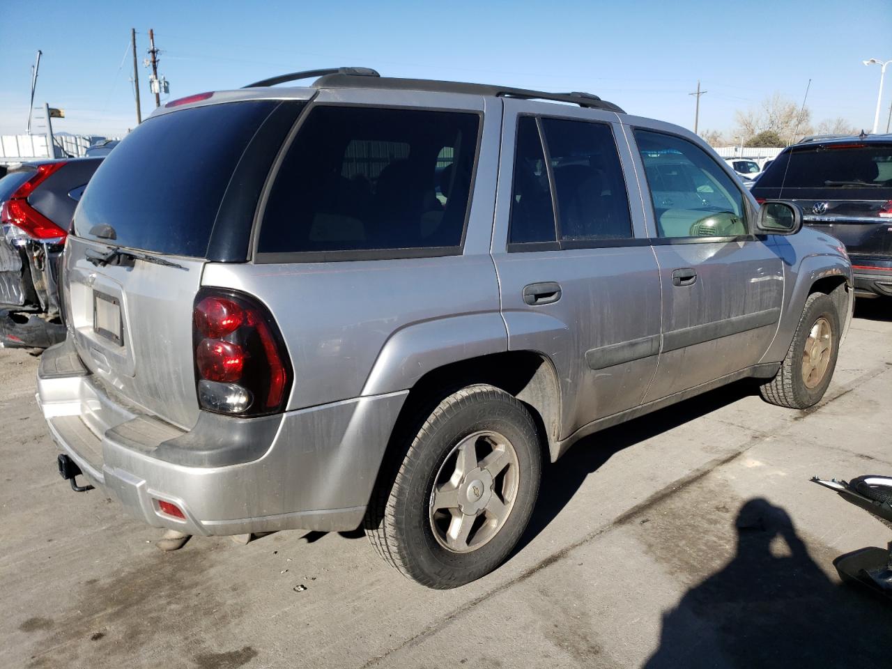Изображение 3 2005 CHEVROLET TRAILBLAZER LS 2005 с VIN 1GNDT13S452350777