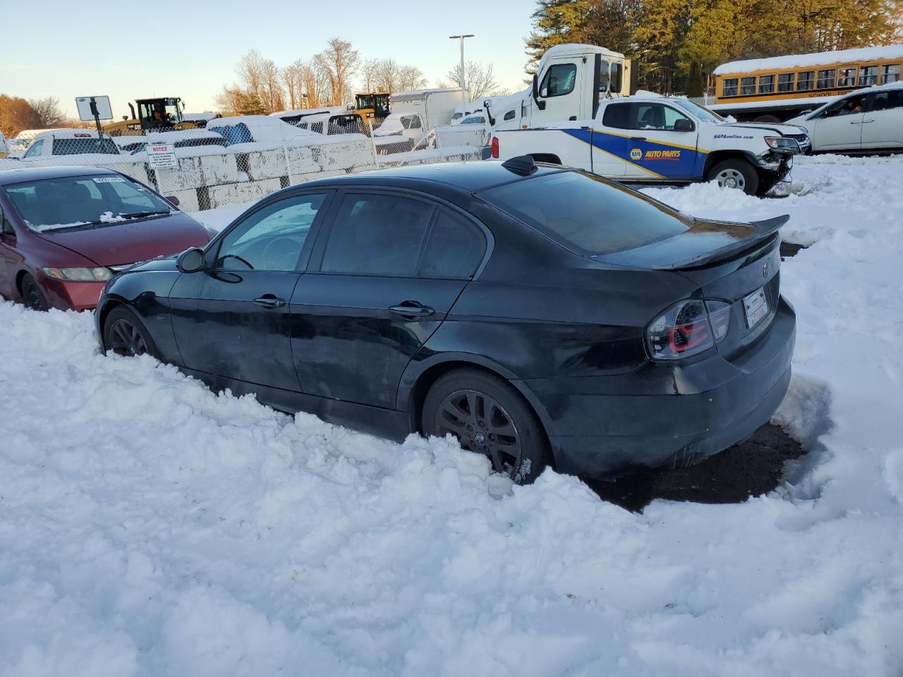 Изображение 2 2006 BMW 325 I 2006 с VIN WBAVB13566KR57319