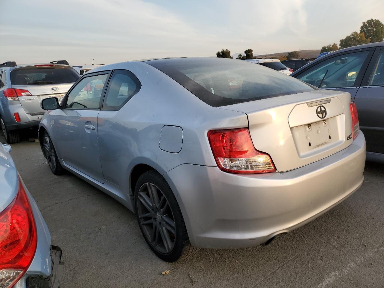 Image 2 of Toyota Scion Tc 2011 with VIN JTKJF5C75B3019372