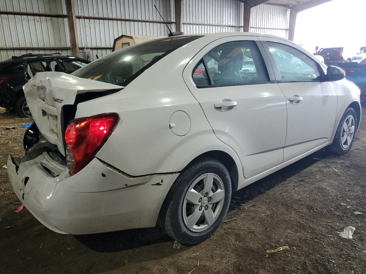 Obraz 3 z 2015 CHEVROLET SONIC LS 2015 z VIN 1G1JA5SH2F4115646