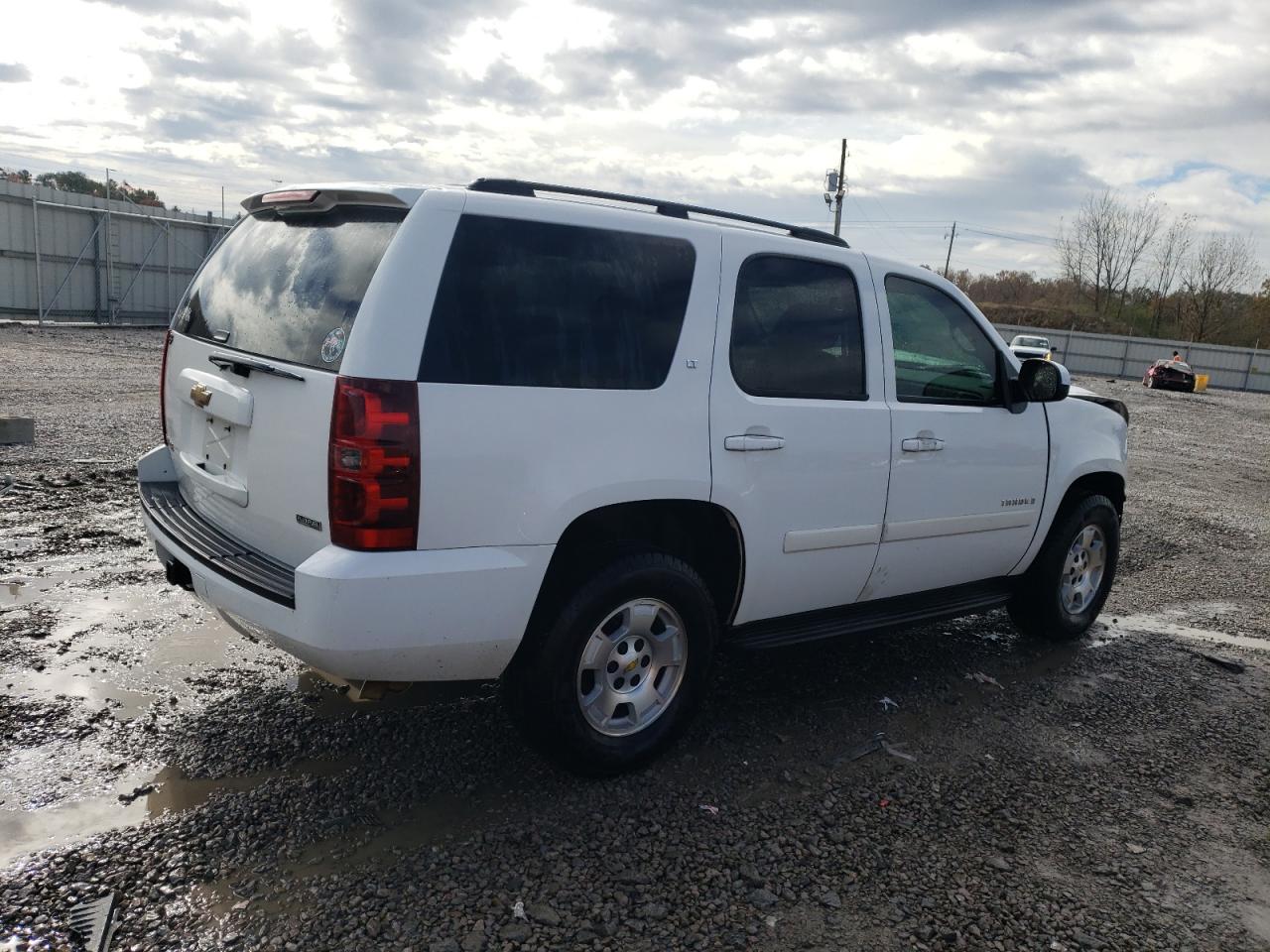 Obraz 3 z 2008 CHEVROLET TAHOE C1500 2008 z VIN 1GNFC13068R114117