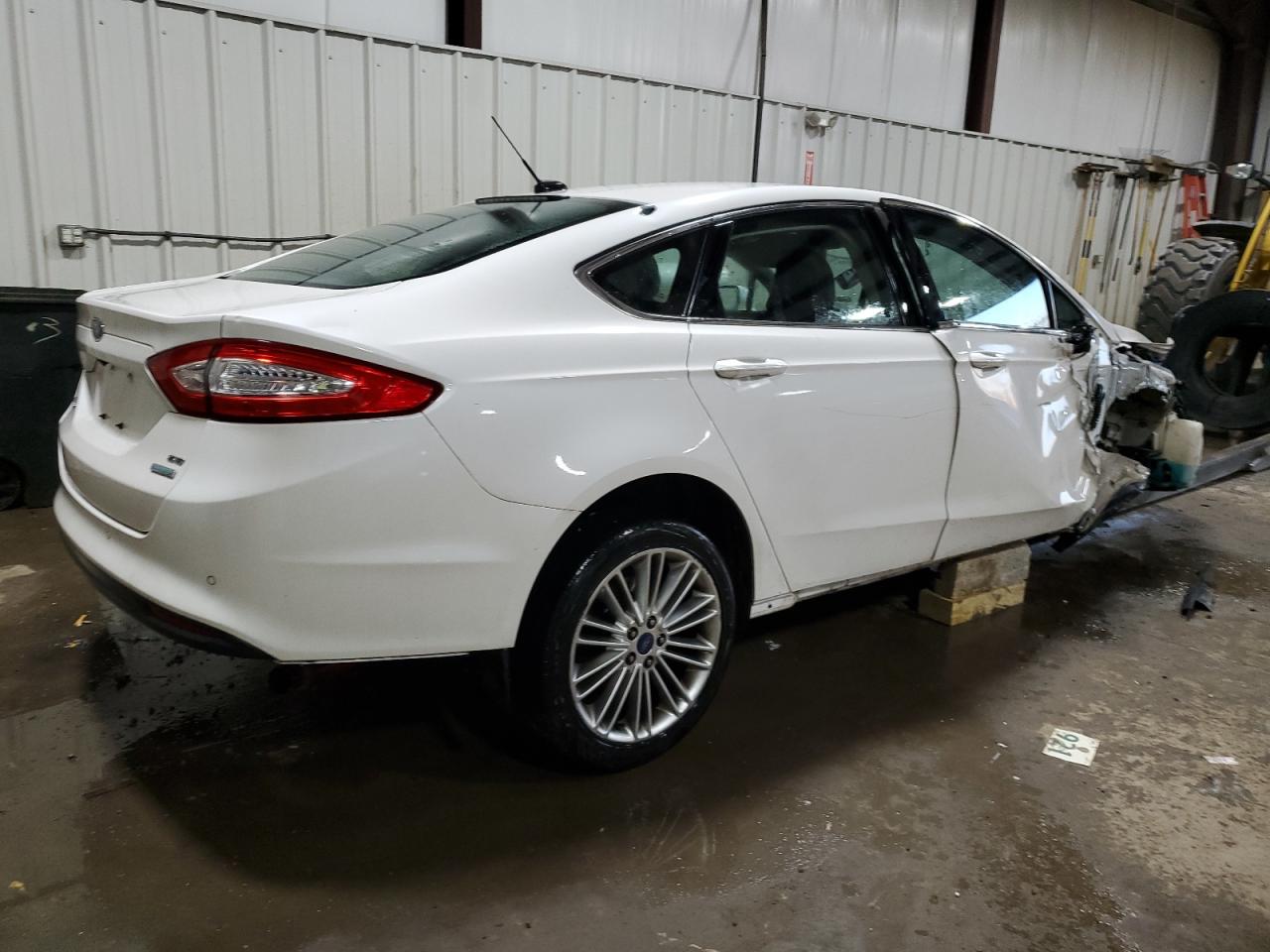 Image 3 of 2016 FORD FUSION SE 2016 with VIN 1FA6P0HD3G5114803