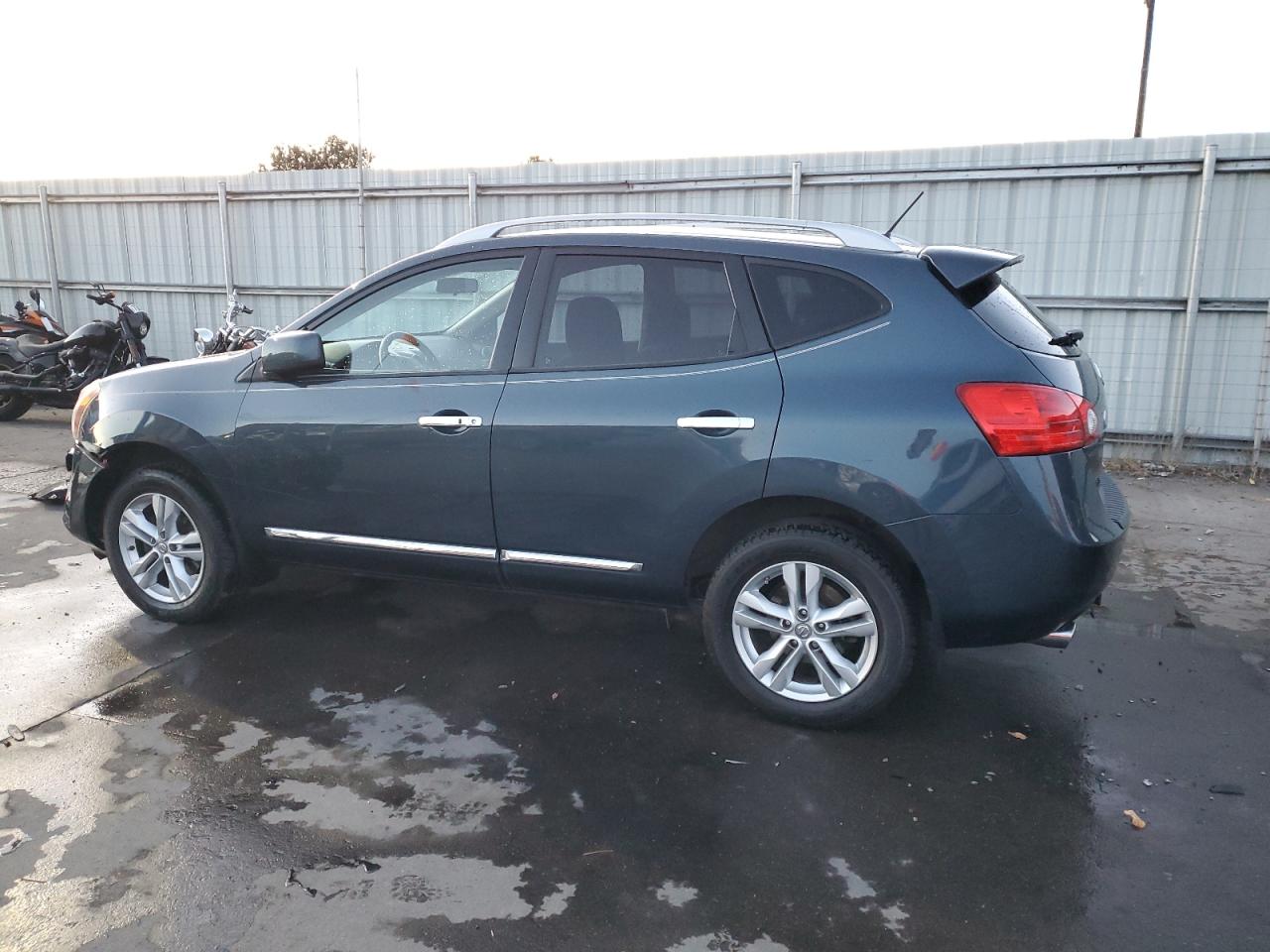 Image 2 of 2013 NISSAN ROGUE S 2013 with VIN JN8AS5MV6DW117462