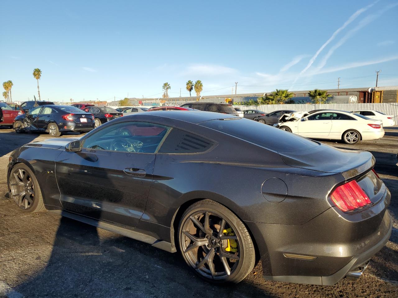 Obraz 2 z 2017 FORD MUSTANG GT 2017 z VIN 1FA6P8CF6H5330573