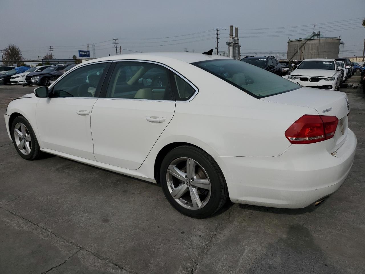 Image 2 of 2013 VOLKSWAGEN PASSAT SE 2013 with VIN 1VWBP7A30DC064143