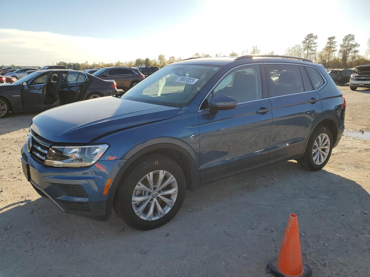 Изображение 1 2019 VOLKSWAGEN TIGUAN SE 2019 с VIN 3VV3B7AX2KM048869