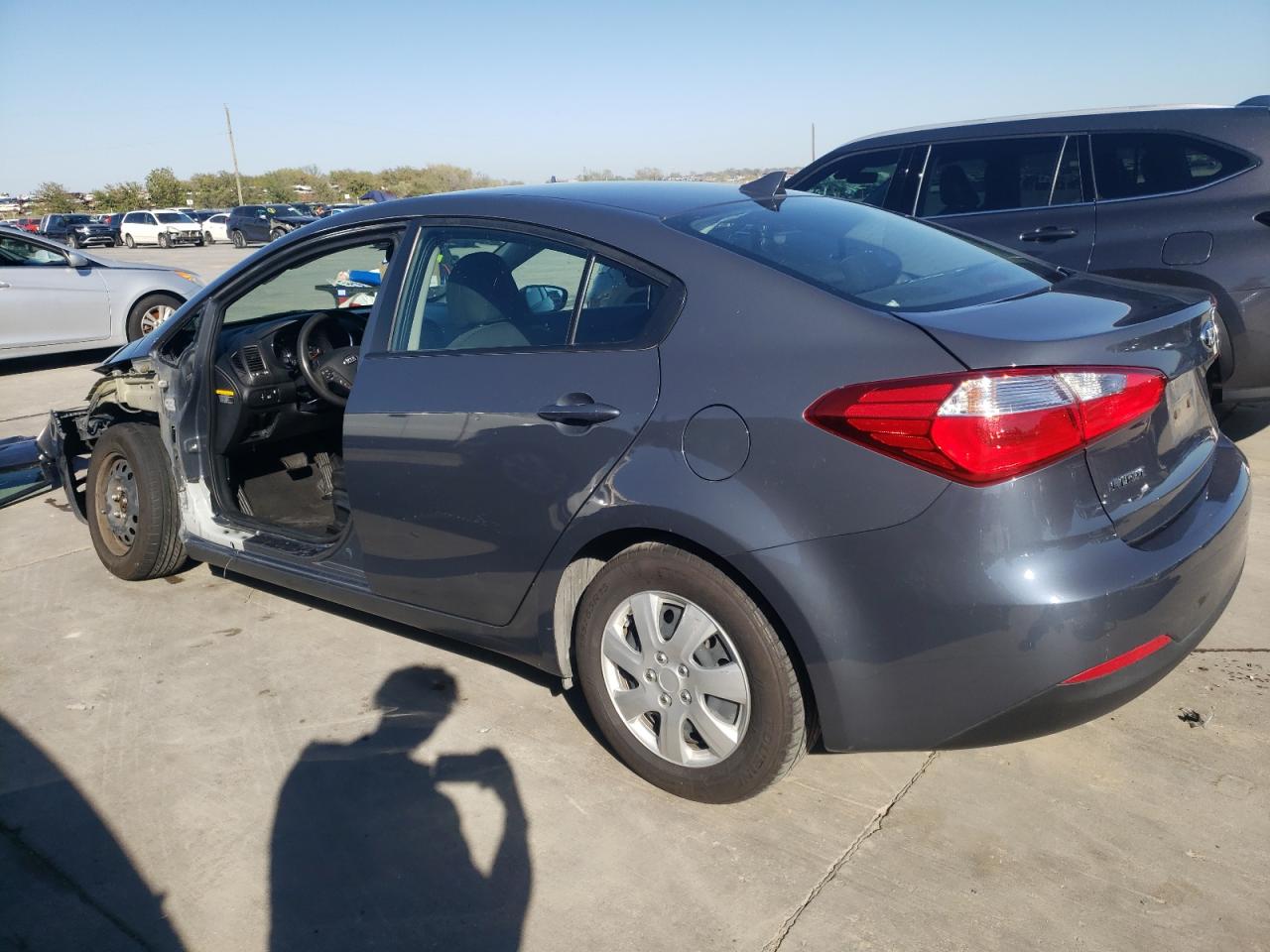 Obraz 2 z 2016 KIA FORTE LX 2016 z VIN KNAFK4A64G5577395