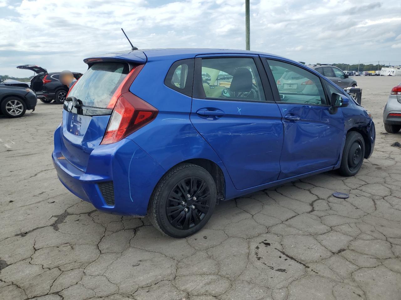 Изображение 3 Honda Fit Lx 2015 с VIN 3HGGK5H55FM786701