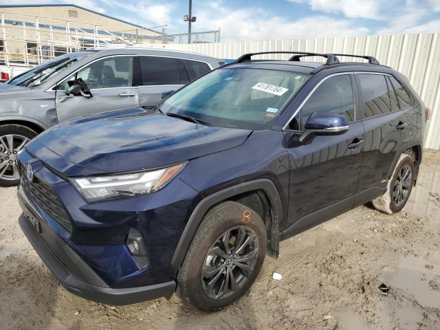 Obraz 1 z 2023 TOYOTA RAV4 XLE PREMIUM 2023 z VIN JTMB6RFV0PD115084