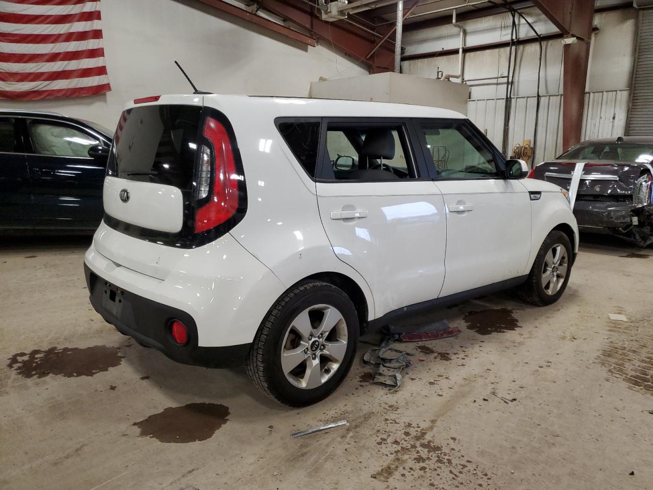 Obraz 3 z 2017 KIA SOUL  2017 z VIN KNDJN2A20H7459758