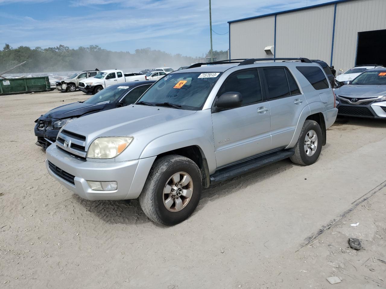Image 1 of 2005 TOYOTA 4RUNNER SR5 2005 with VIN JTEBU14R450067859