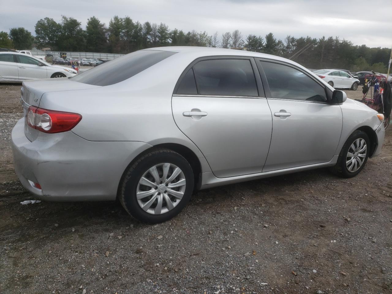 Image 3 of 2013 TOYOTA COROLLA BASE 2013 with VIN JTDBU4EE1DJ122553