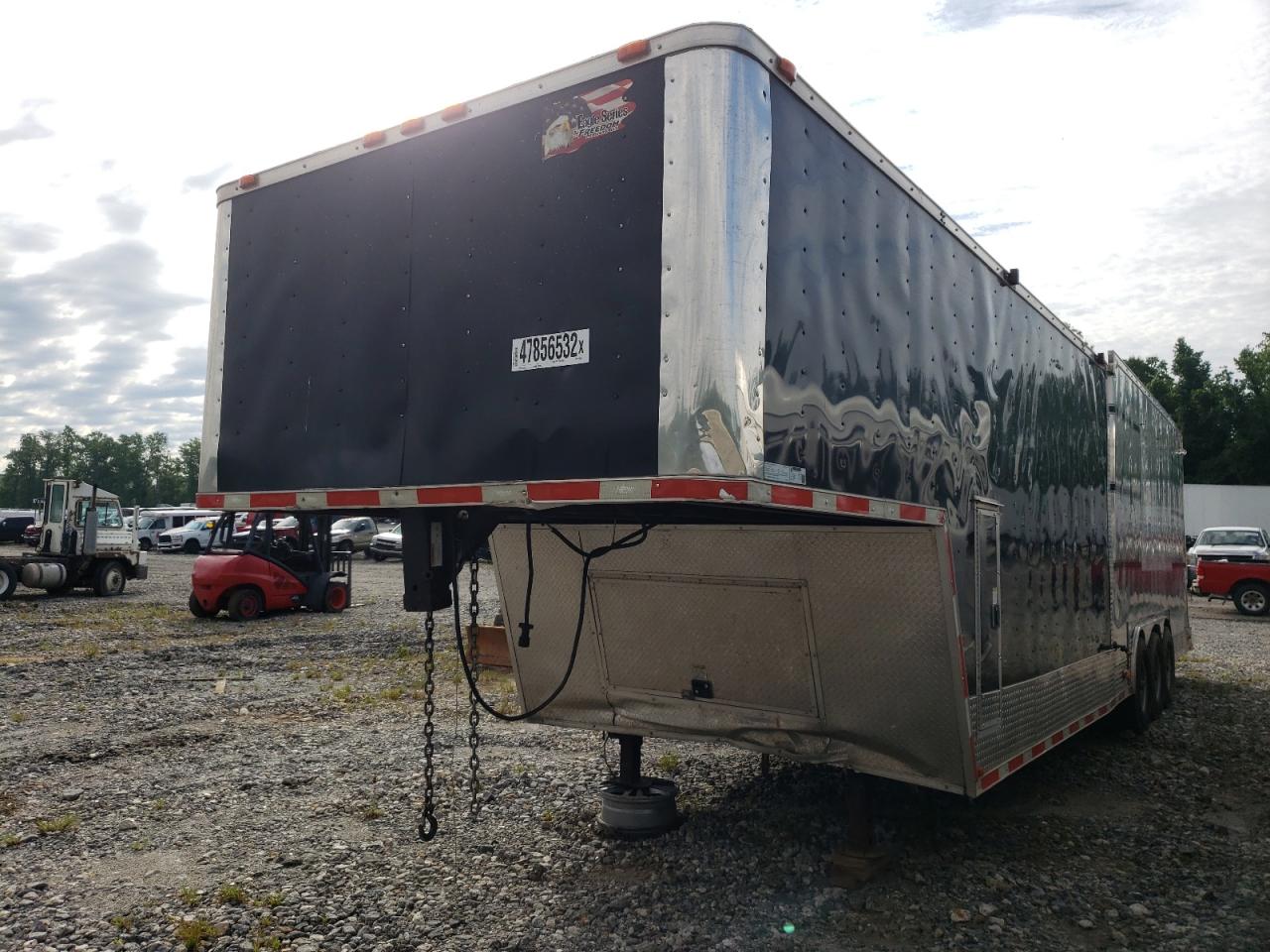 Image 2 of 2017 WORKHORSE CUSTOM CHASSIS TRAILER 2017 with VIN 5WKGE3838H1042982