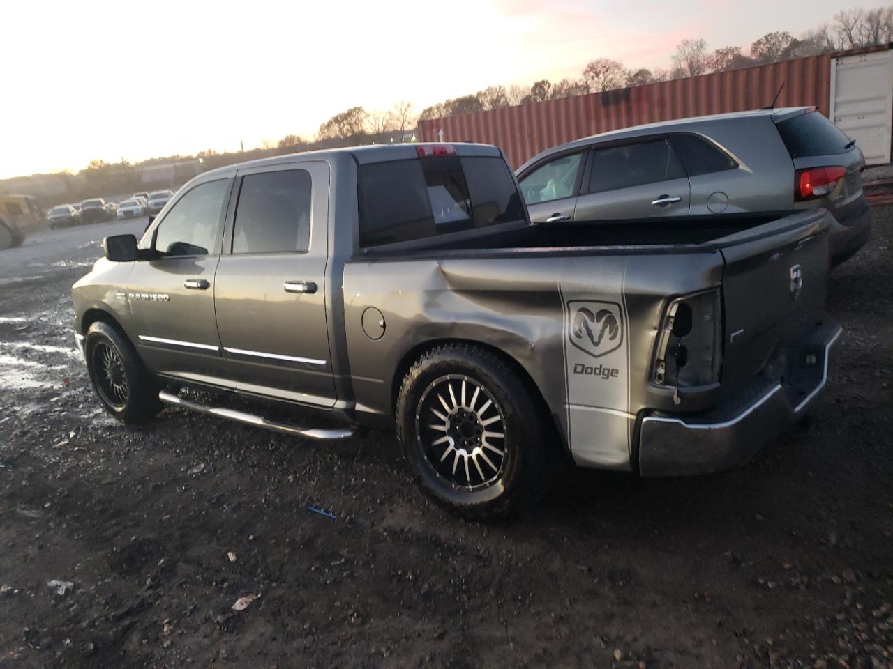 Изображение 2 2011 DODGE RAM 1500  2011 с VIN 1D7RB1CT7BS612464