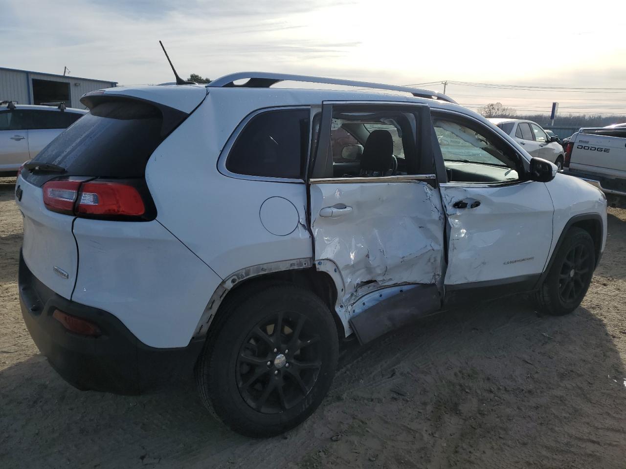 Изображение 3 2015 JEEP CHEROKEE LATITUDE 2015 с VIN 1C4PJMCS6FW501495