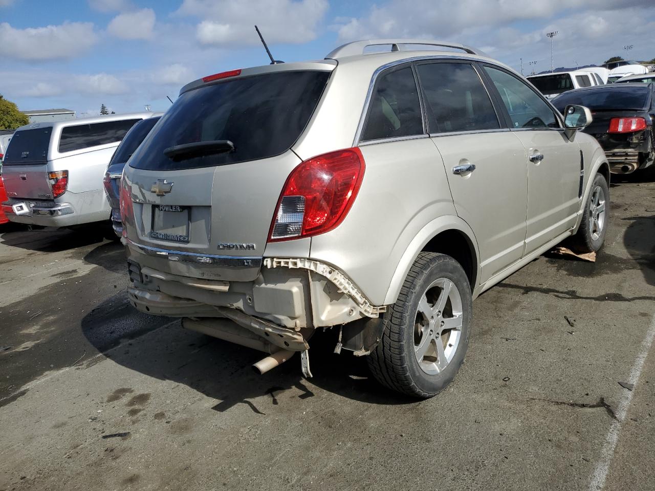 Image 3 of 2014 CHEVROLET CAPTIVA LT 2014 with VIN 3GNAL3EK1ES560284