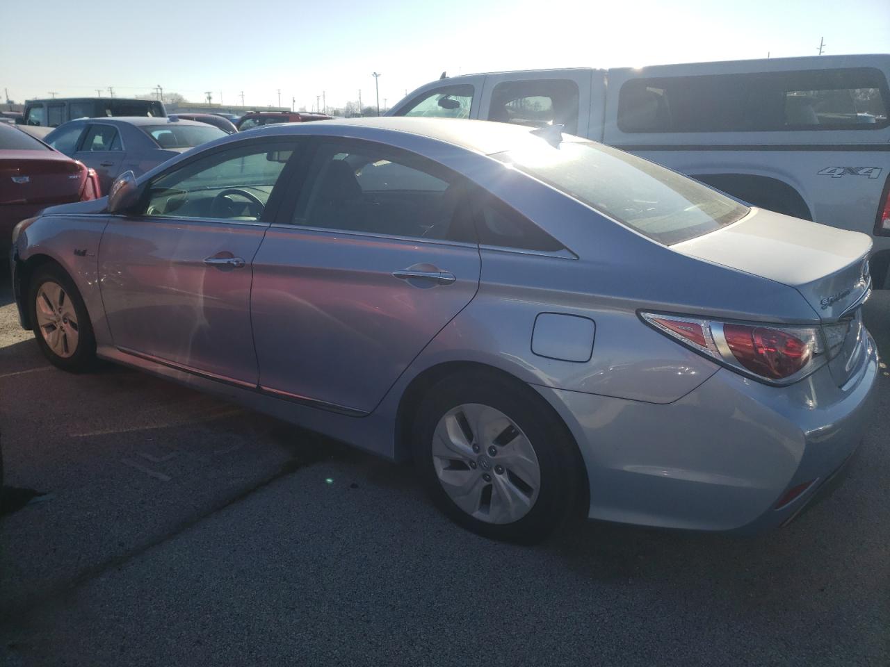 Image 2 of 2013 HYUNDAI SONATA HYBRID 2013 with VIN KMHEC4A45DA085533