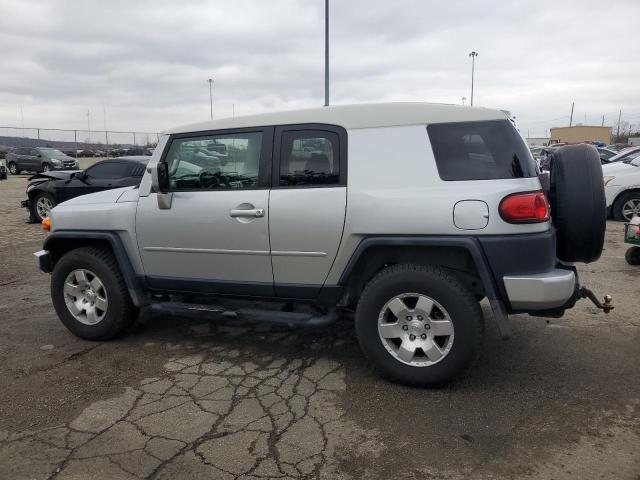 Image 2 of 2007 TOYOTA FJ CRUISER  2007 with VIN JTEBU11F570023074