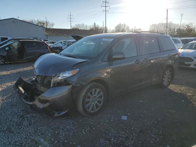 Obraz 1 z 2017 TOYOTA SIENNA LE 2017 z VIN 5TDJZ3DC3HS185332