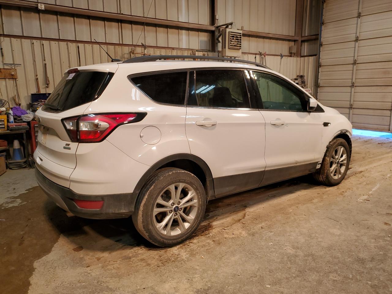 Image 3 of 2017 FORD ESCAPE SE 2017 with VIN 1FMCU0GD3HUD94717