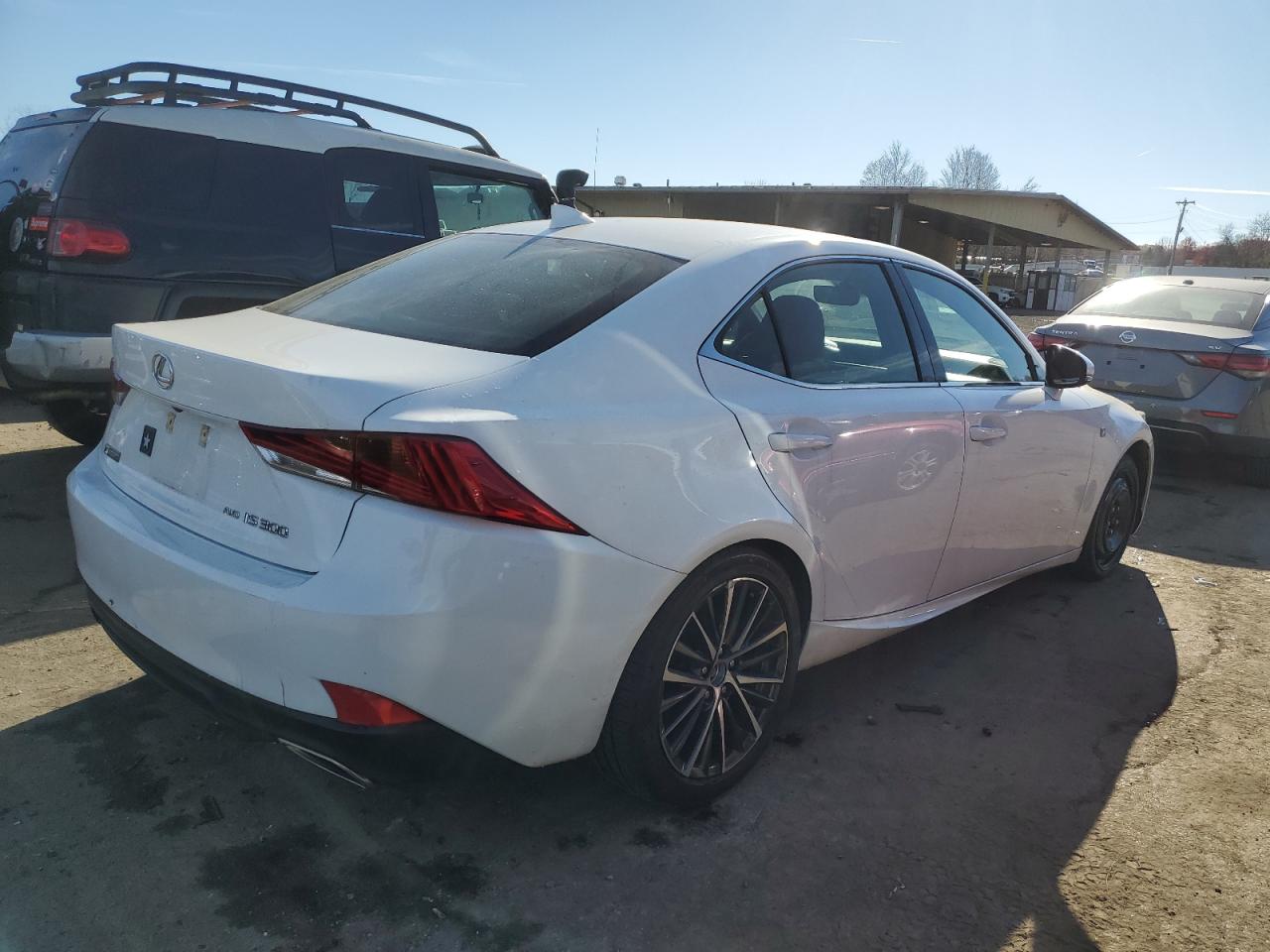 Изображение 3 2018 LEXUS IS 300 2018 с VIN JTHC81D21J5033552