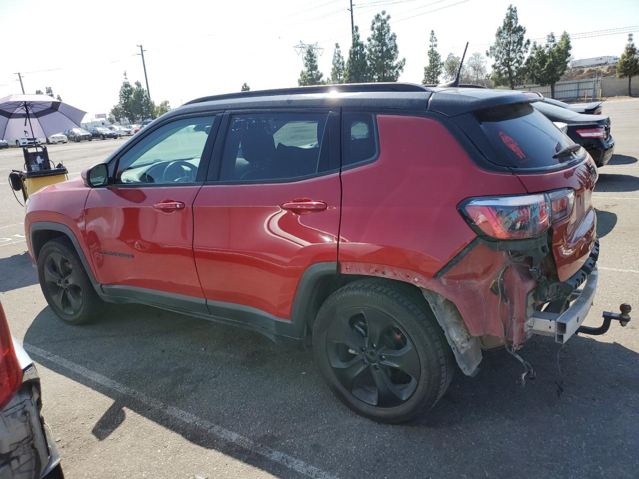 Obraz 2 z 2019 JEEP COMPASS LATITUDE 2019 z VIN 3C4NJCBB1KT692228