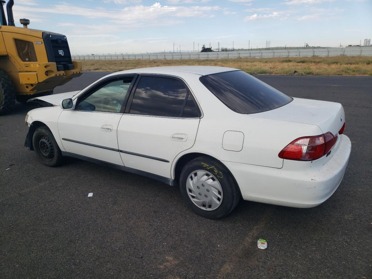 Image 2 of 2000 HONDA ACCORD LX 2000 with VIN JHMCG665XYC024751