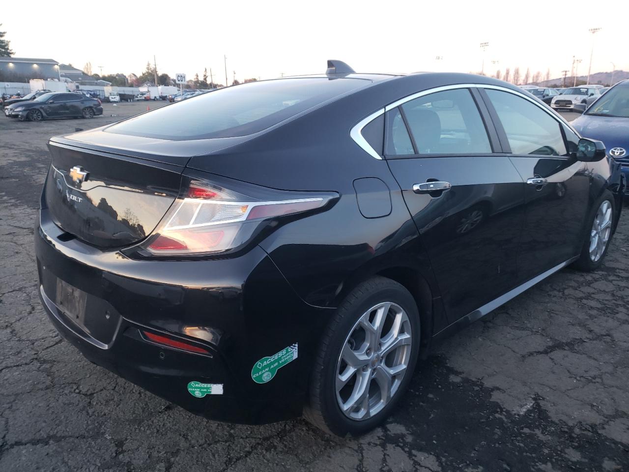 Image 3 of 2017 CHEVROLET VOLT PREMIER 2017 with VIN 1G1RD6S52HU217148