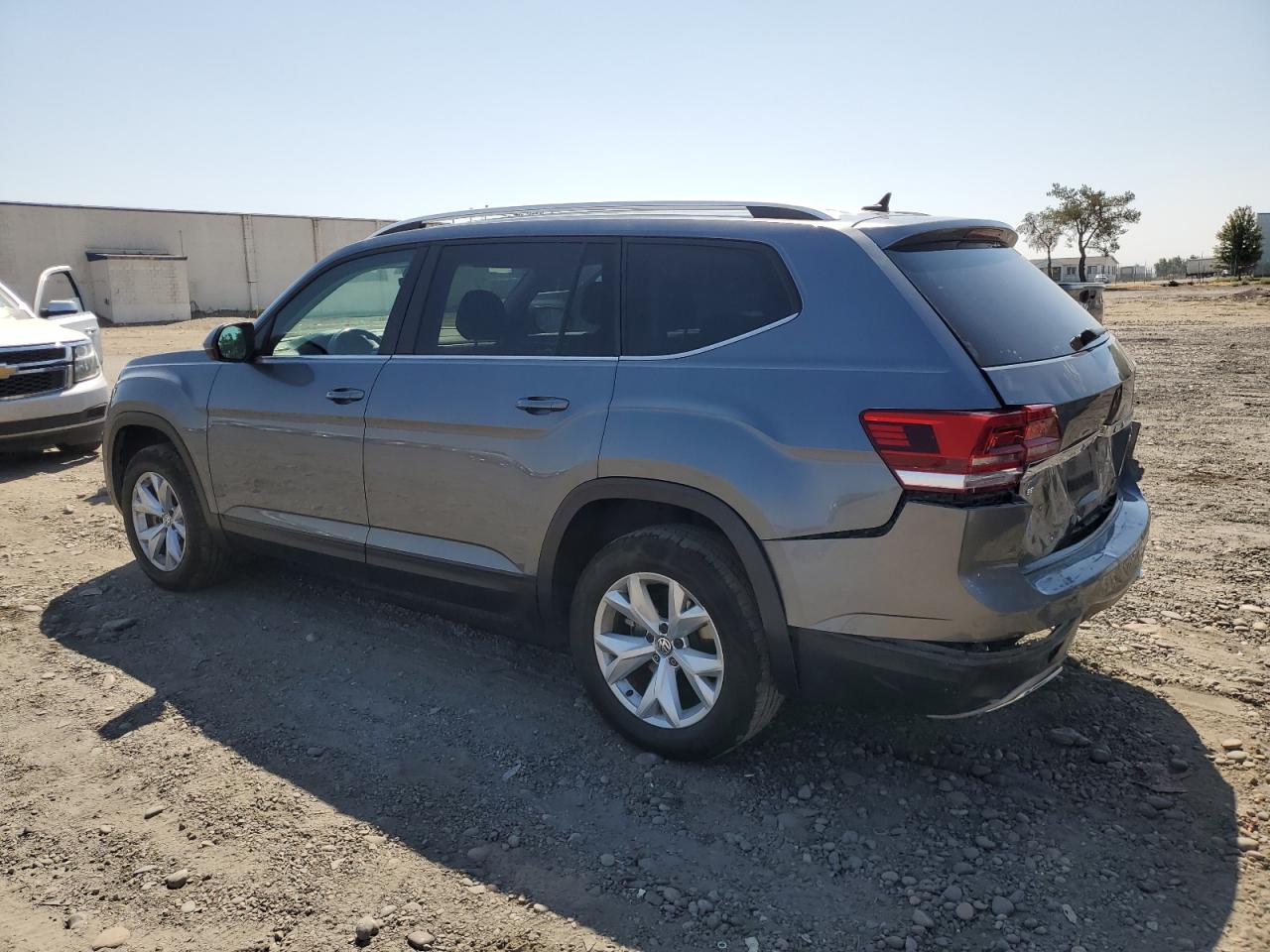Obraz 2 z Volkswagen Atlas Se 2018 z VIN 1V2LR2CA4JC516976