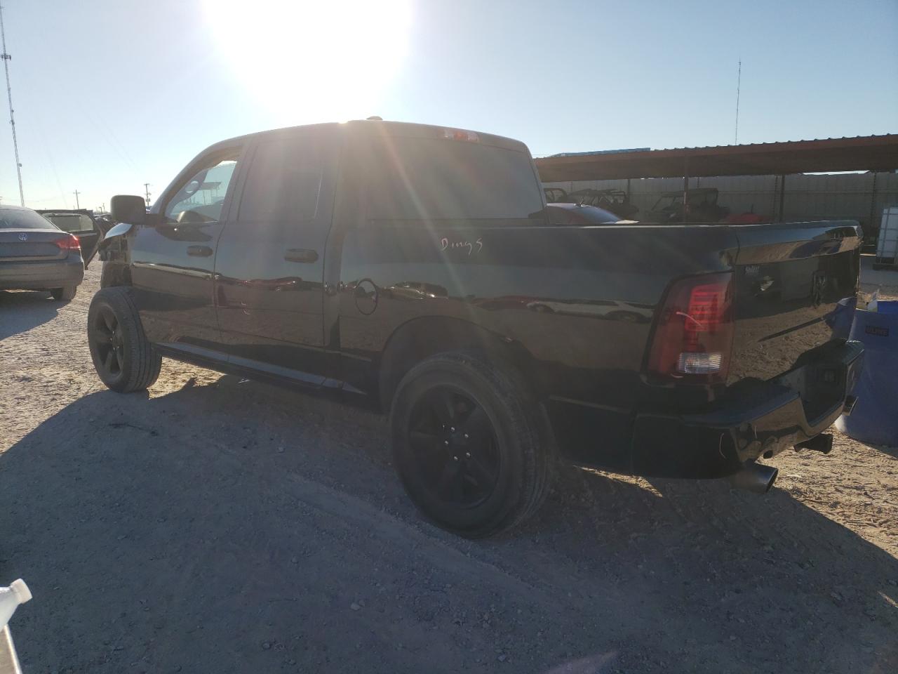 Obraz 2 z 2015 RAM 1500 ST 2015 z VIN 1C6RR6KT8FS613205