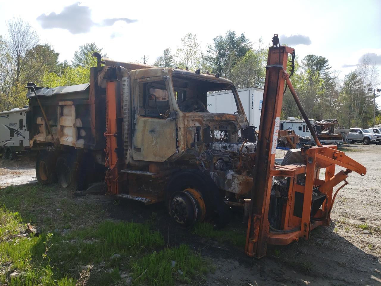 Изображение 1 2003 VOLVO VHD  2003 с VIN 4V5KC9GGX3N340495