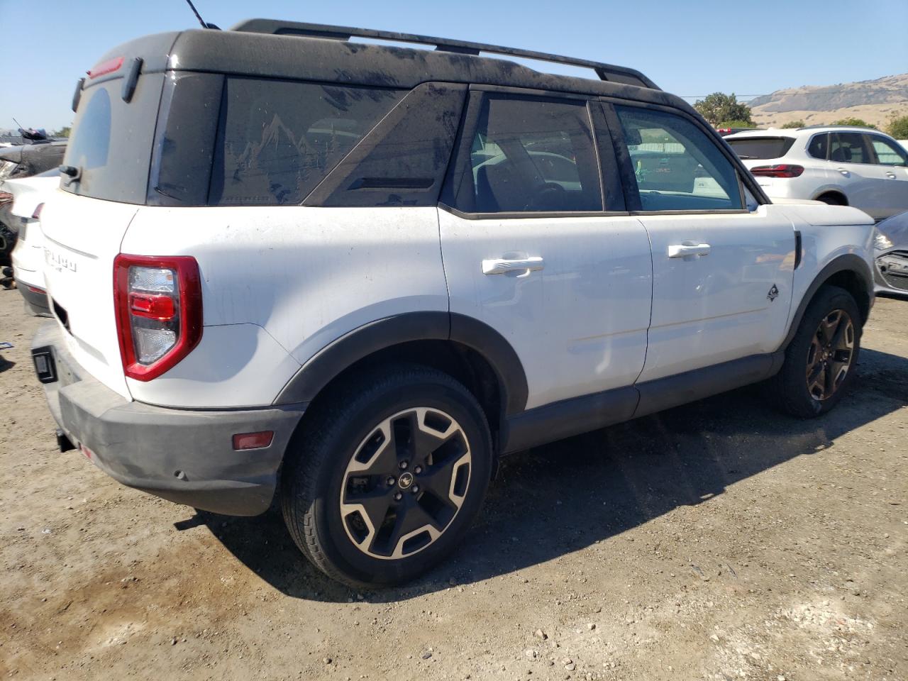 Image 3 of Ford Bronco Sport Outer Banks 2021 with VIN 3FMCR9C6XMRA06347