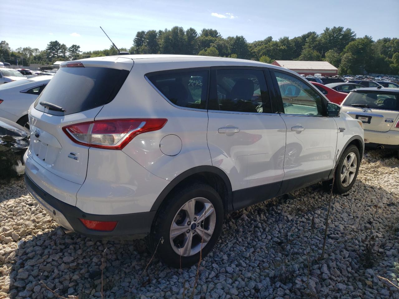 Image 3 of 2016 FORD ESCAPE SE 2016 with VIN 1FMCU9GX8GUC90723
