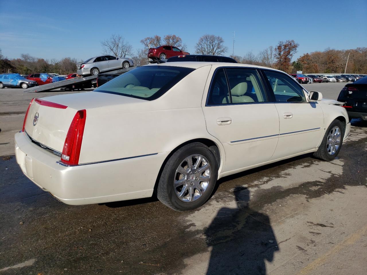 Изображение 3 2008 CADILLAC DTS  2008 с VIN 1G6KD57Y78U211080