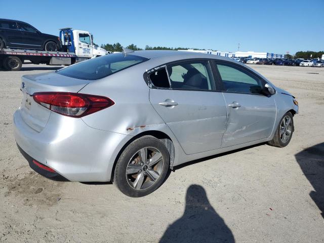 Obraz 3 z 2018 KIA FORTE LX 2018 z VIN 3KPFL4A78JE173276